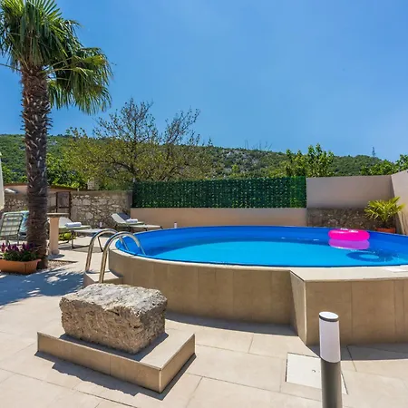 Biserka Tatil Evi *