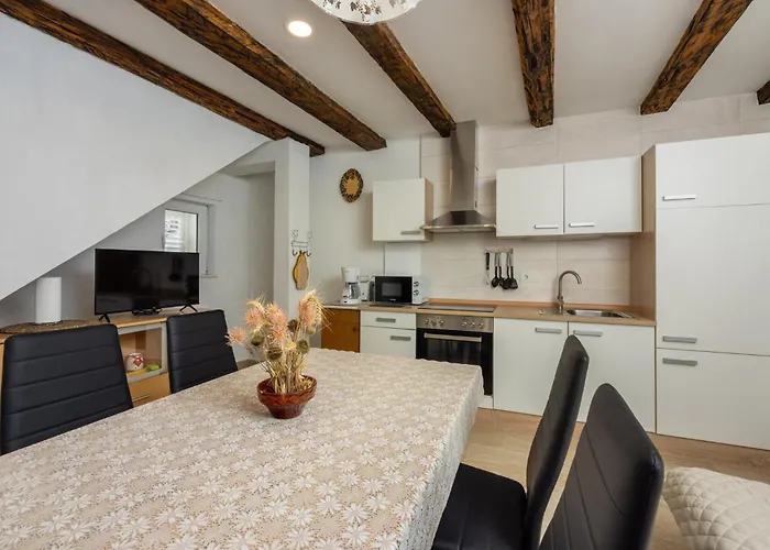 Vikendica Biserka Grizane-Belgrad