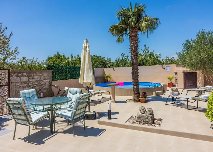 Biserka Vikendica Grizane-Belgrad