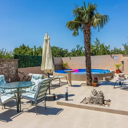 Biserka Casa de Férias Grižane